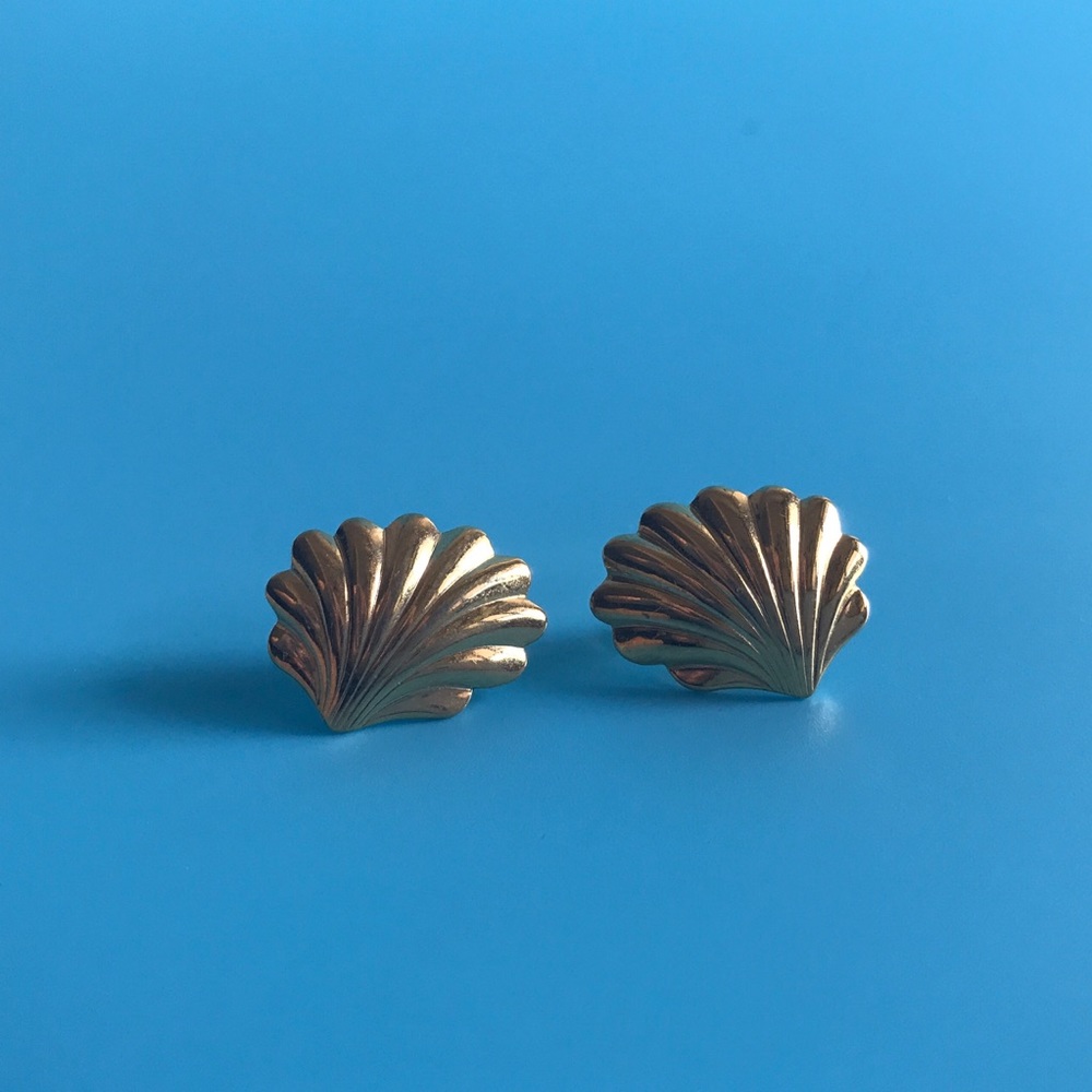 🐚Vintage Gold Seashell Earrings